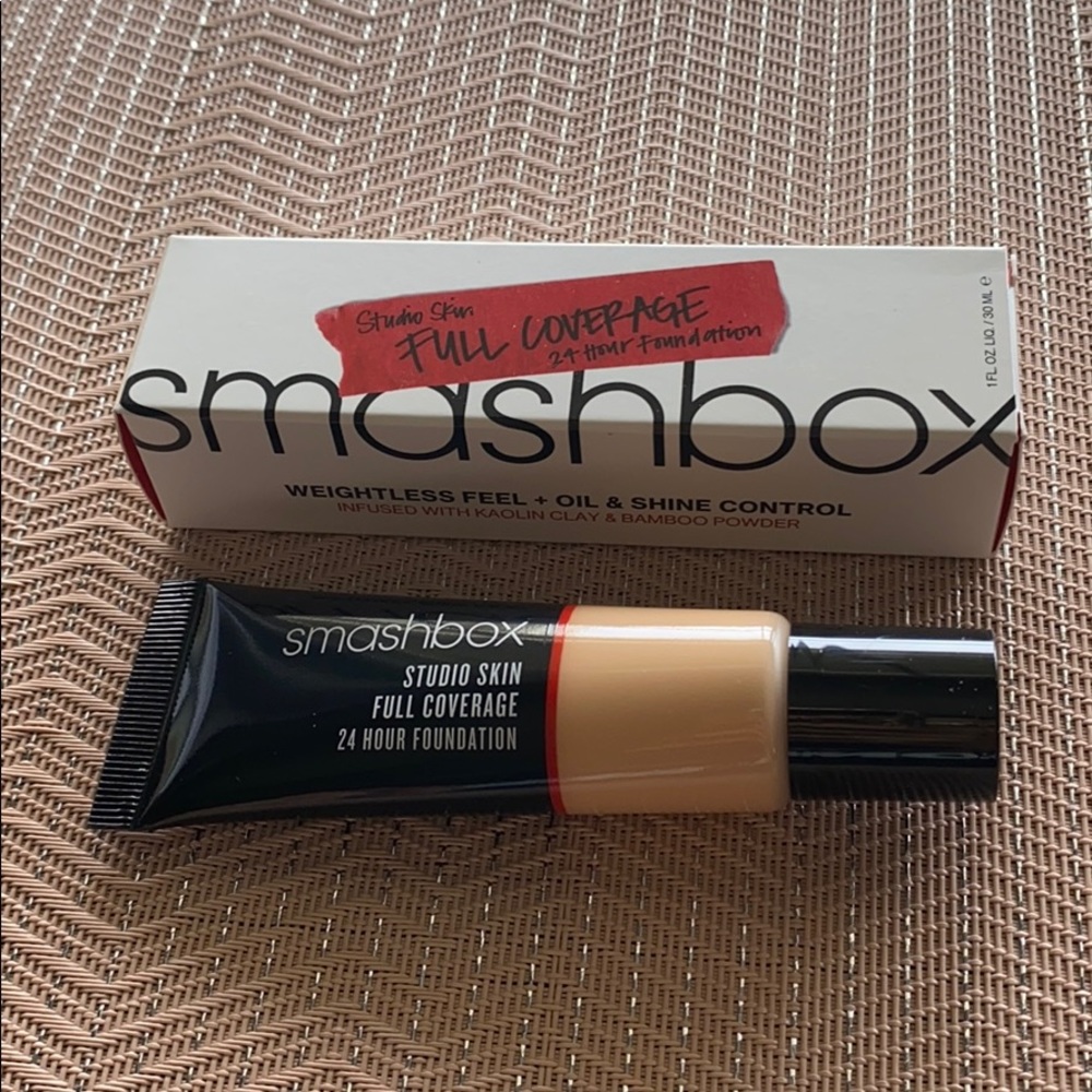 Smashbox Foundation